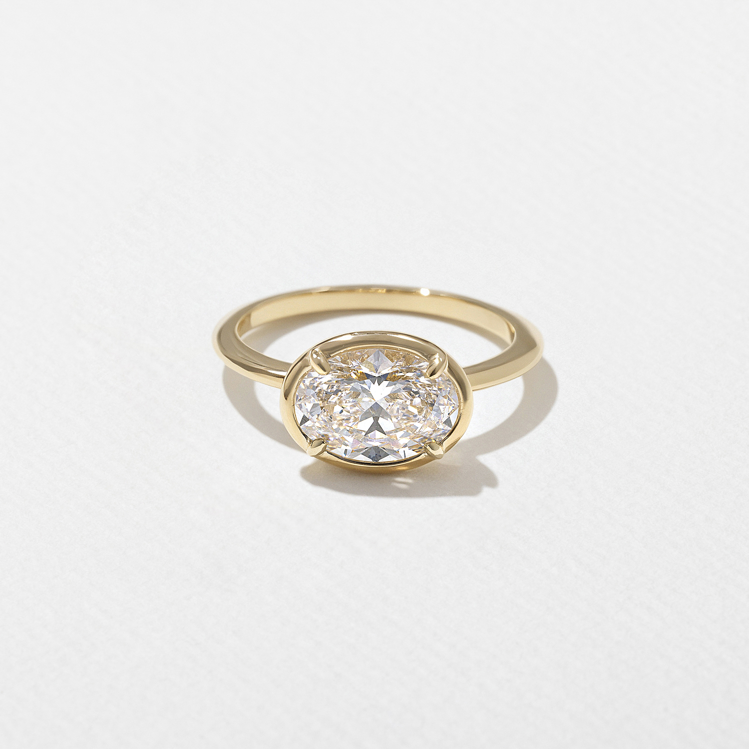 August Oval in 14k Yellow Gold