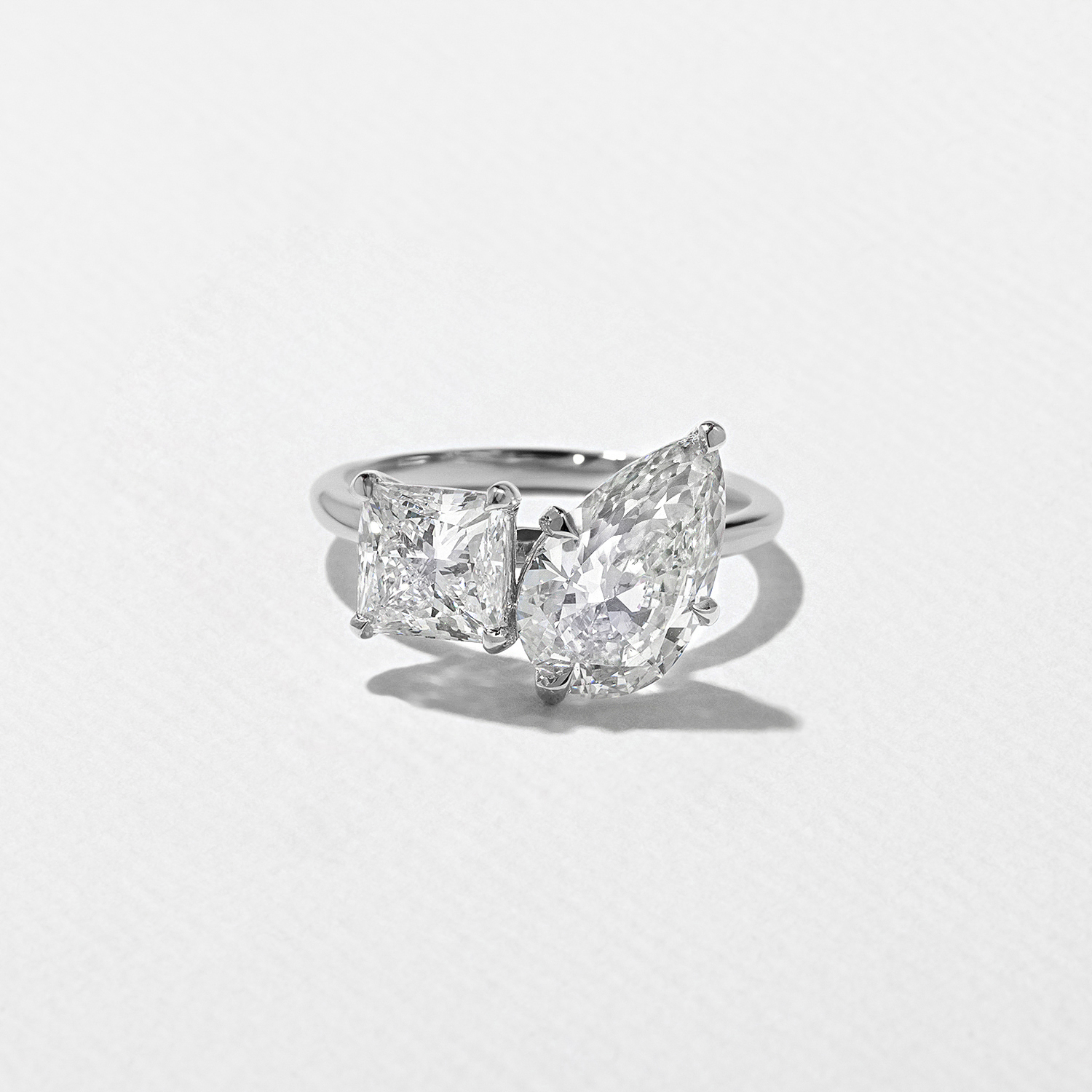 Vivi Grand Pear and Princess in Platinum