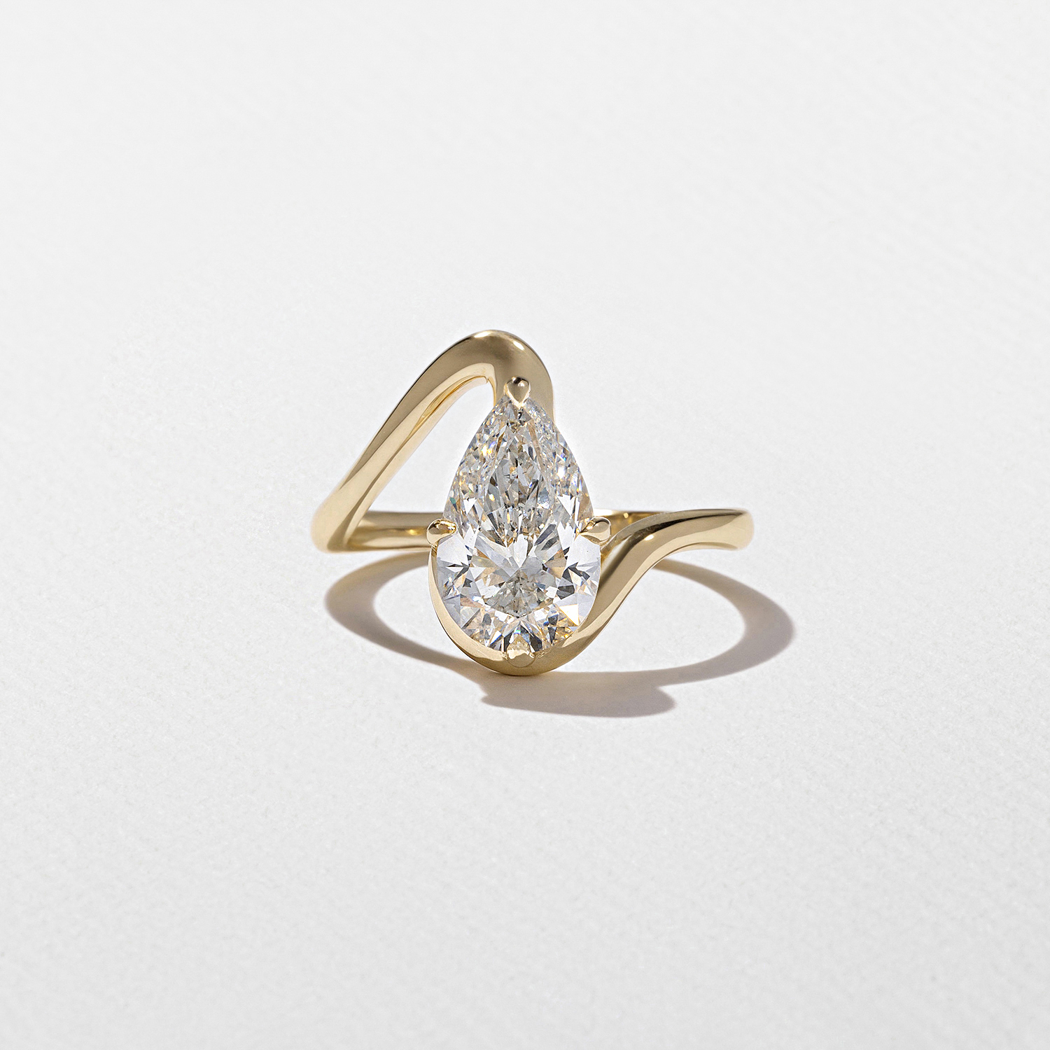 Lyra Pear in 18k Yellow Gold