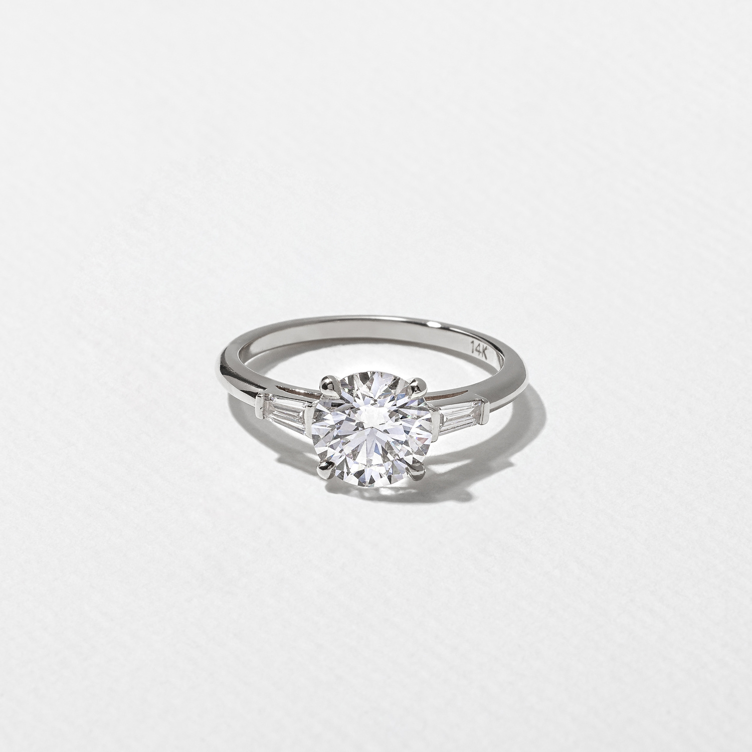 Eve Round in 14k White Gold