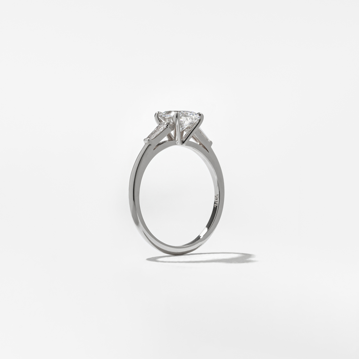 Eve Oval in 18k White Gold – view 5