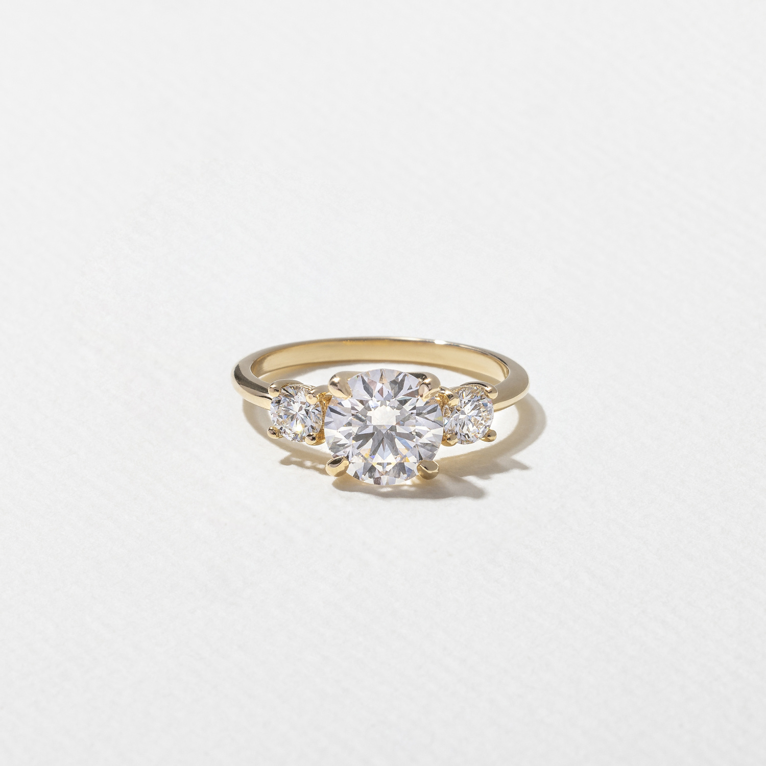 Trey Round in 14k Yellow Gold