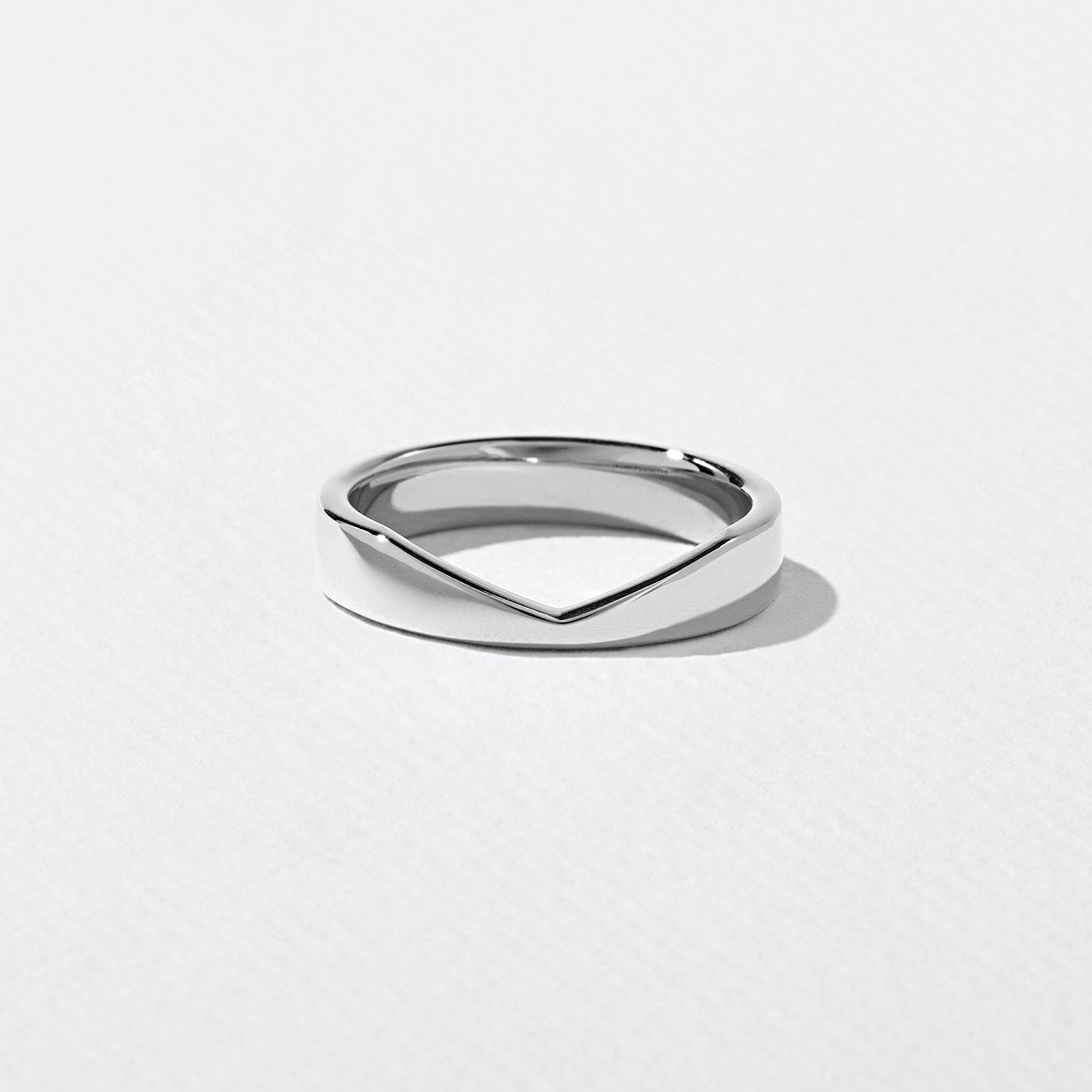 Notch Thin in Platinum