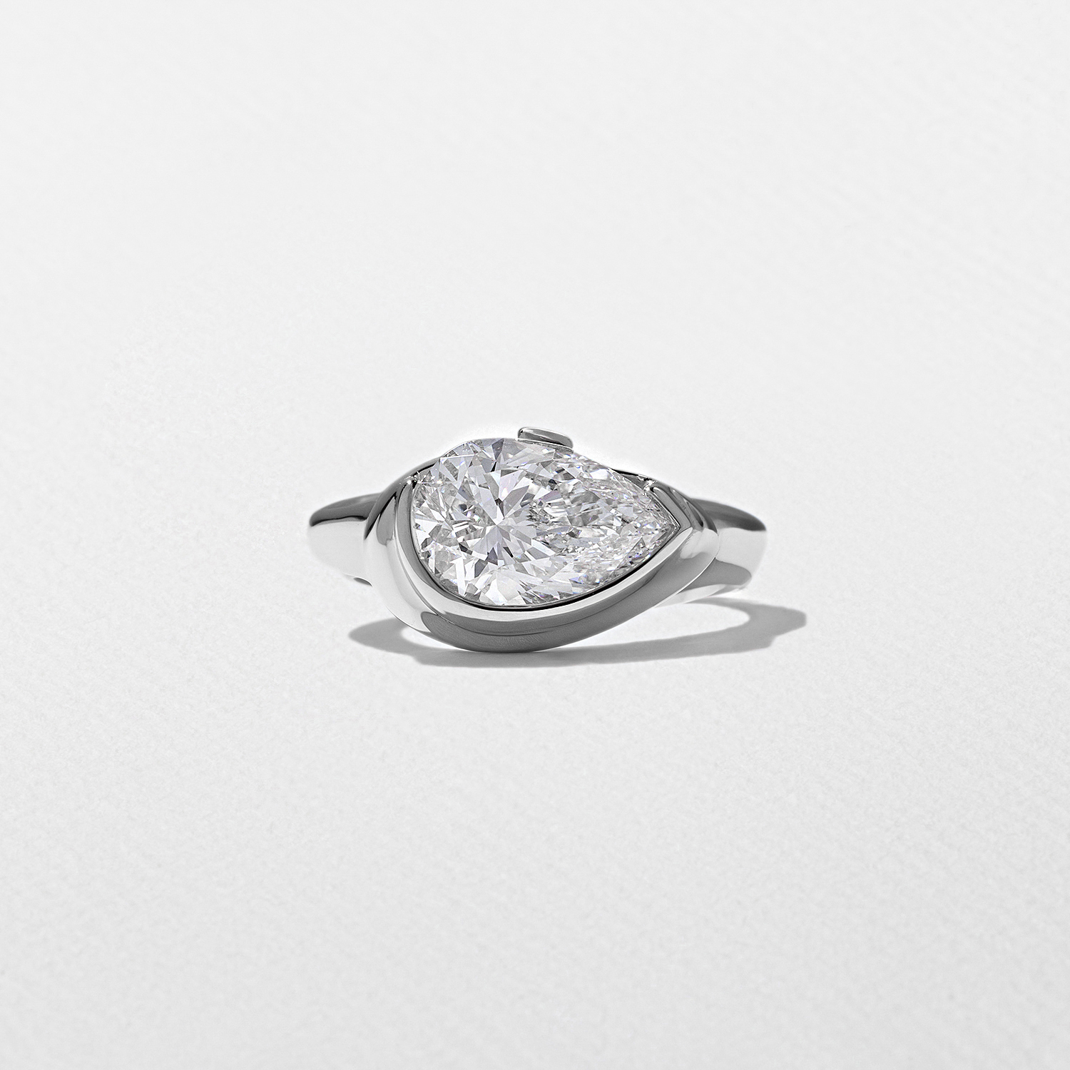 Gaia Pear in 14k White Gold