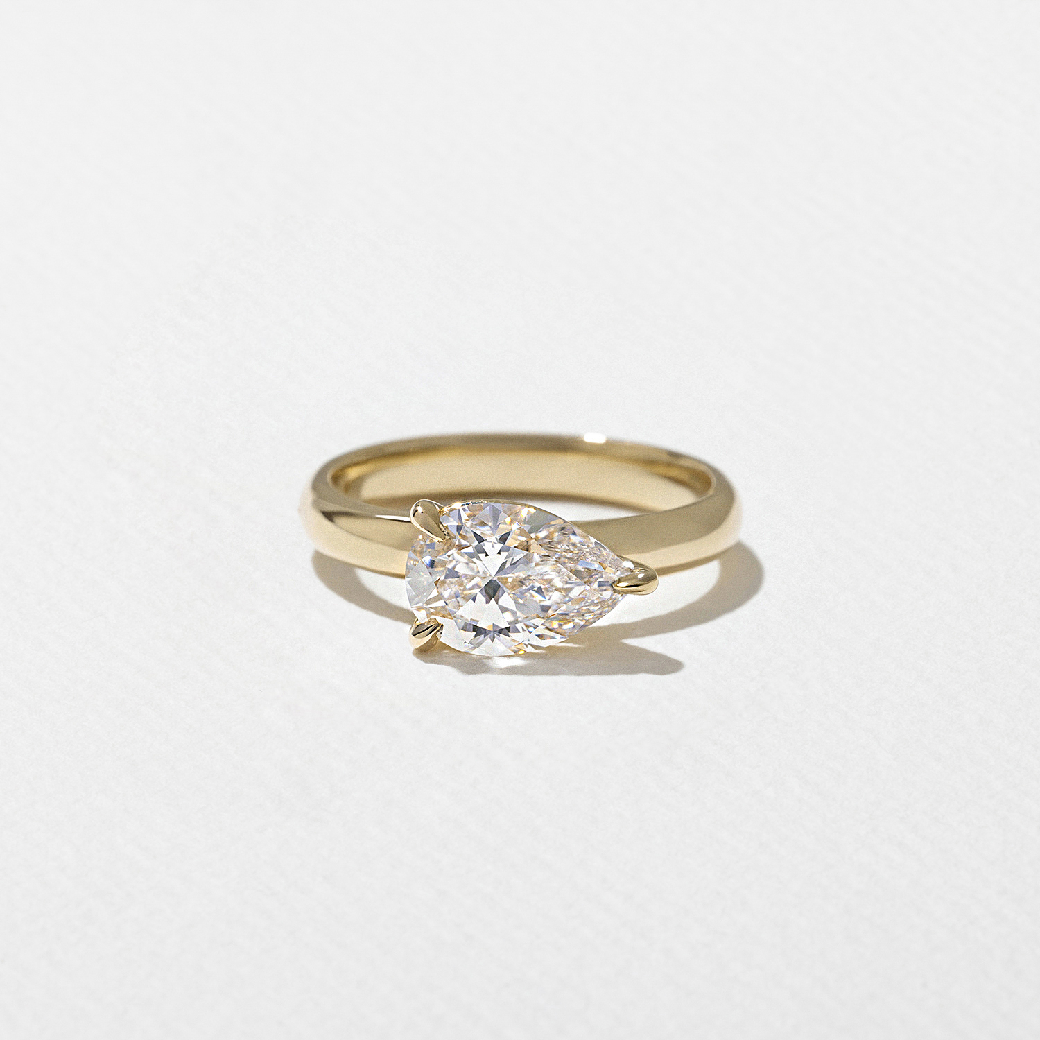 James Pear in 18k Yellow Gold
