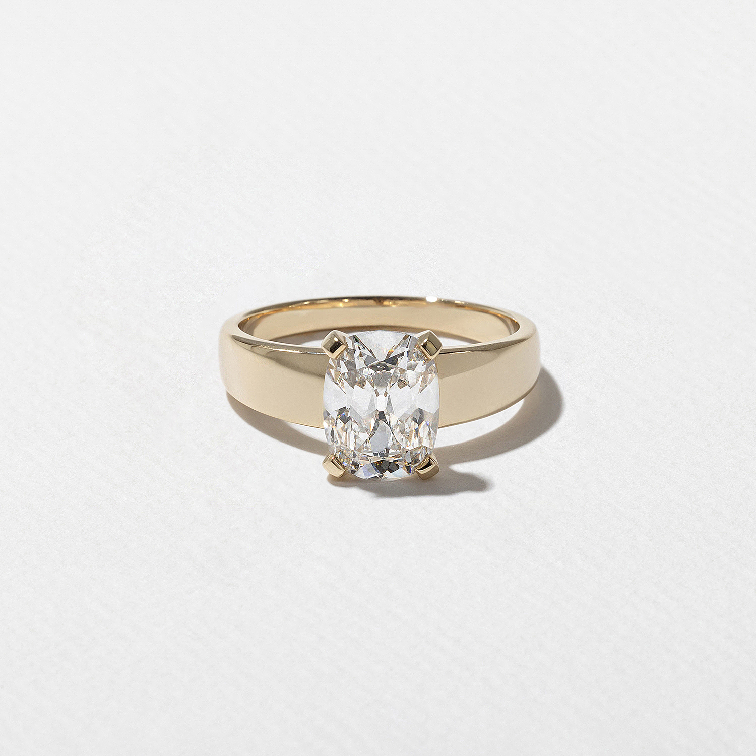 Nova Antique Cushion in 14k Yellow Gold