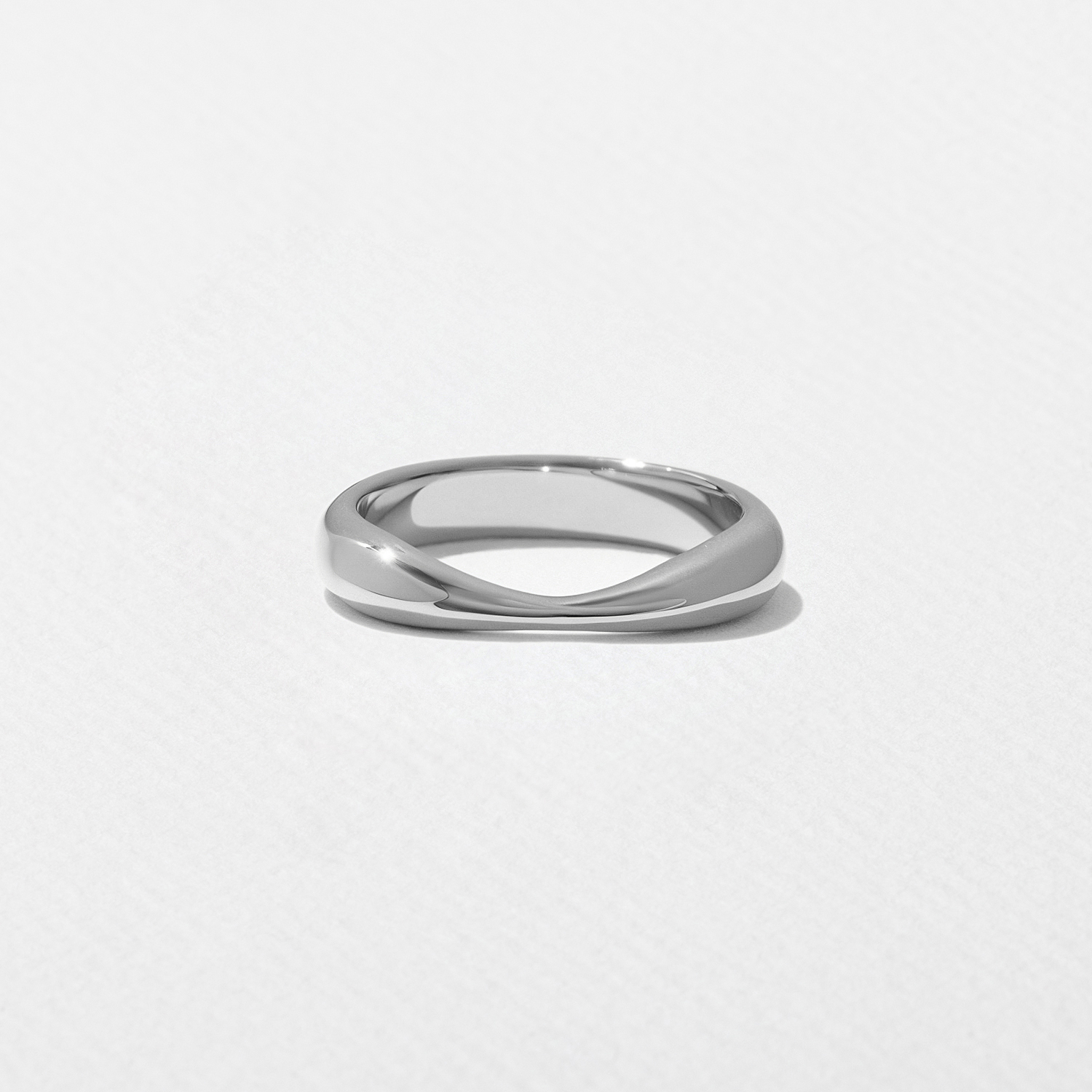 Moon in 18k White Gold