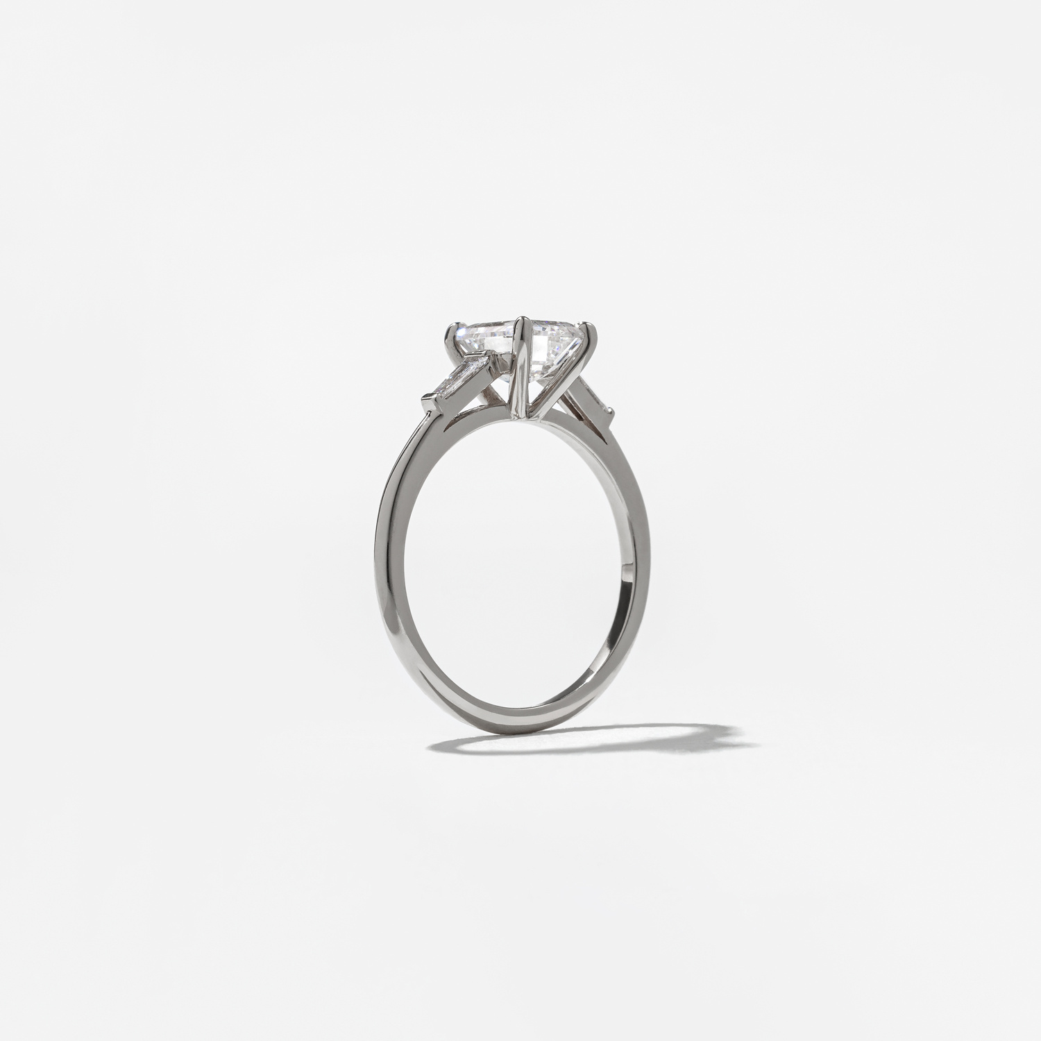 Eve Emerald-Cut in 18k White Gold – view 5