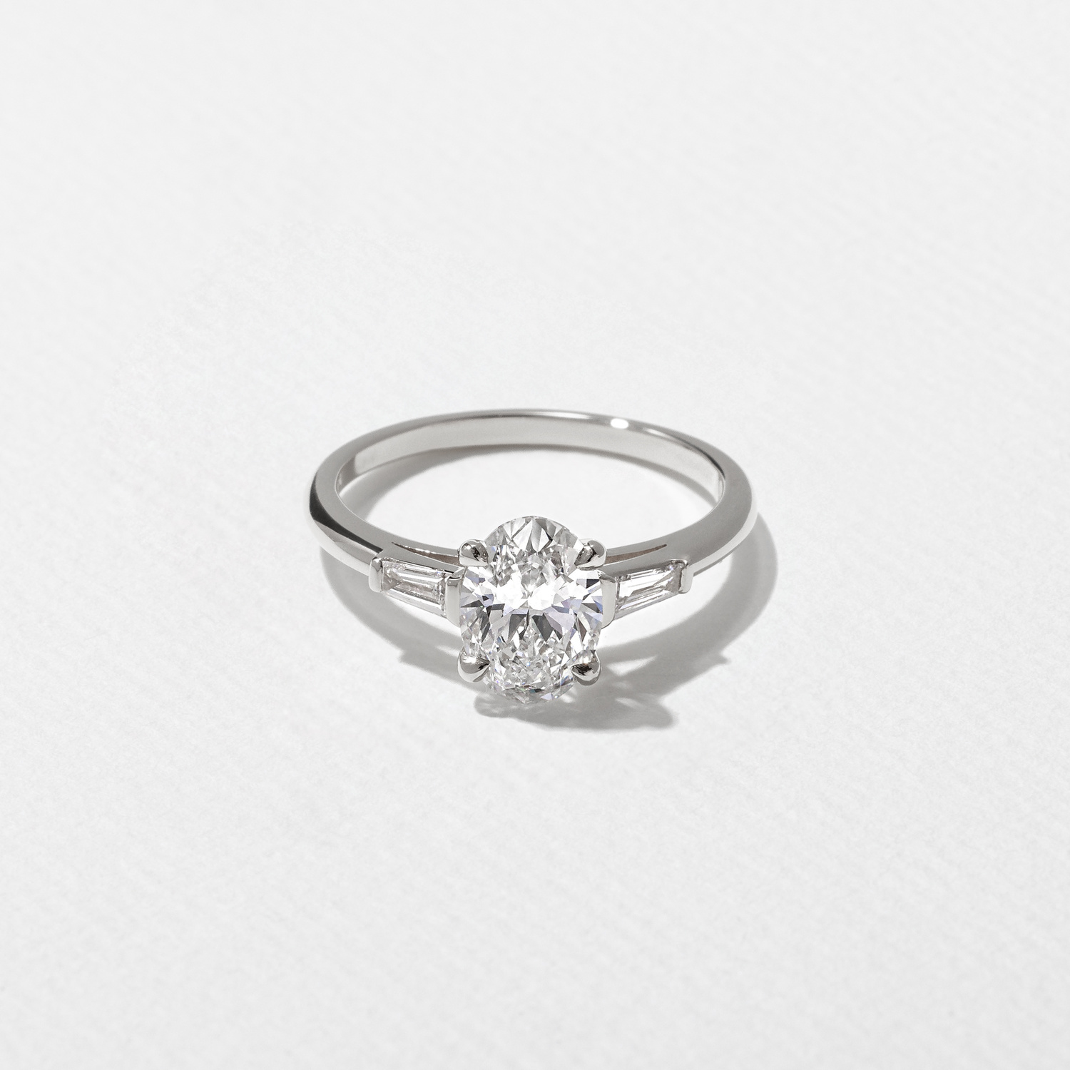 Eve Oval in 14k White Gold